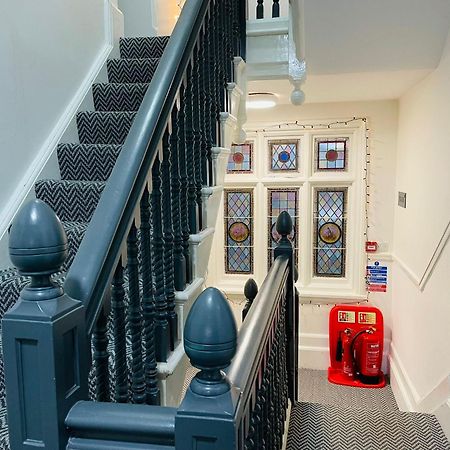 Woodford Hotel London Exterior photo