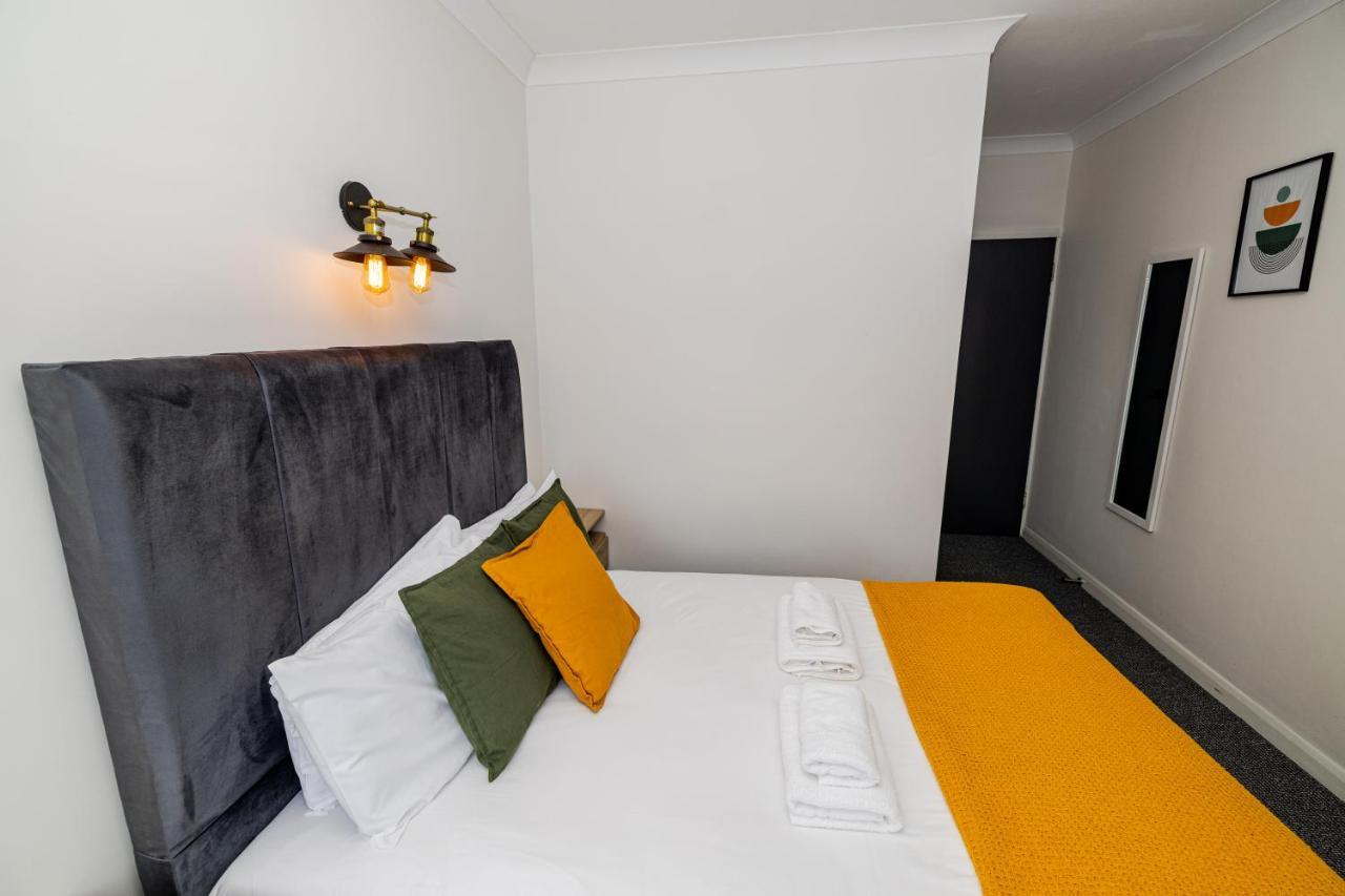 Woodford Hotel London Exterior photo