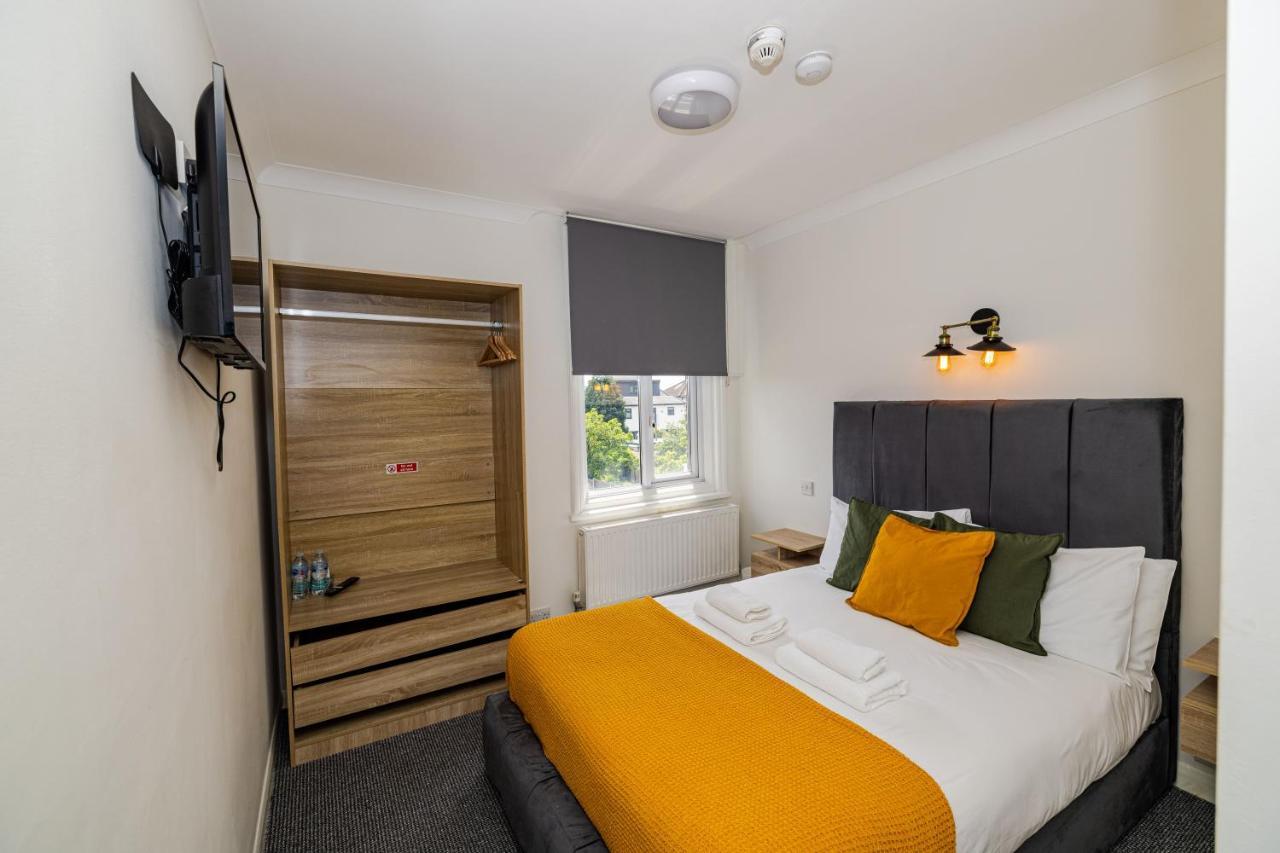 Woodford Hotel London Exterior photo